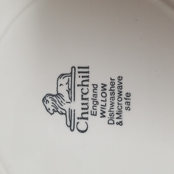 💥 CHURCHILL BLUE WILLOW PATTERN, ENGLAND- 2 - 10.25" Dinner Plates,1 Cup - Picture 4 of 7